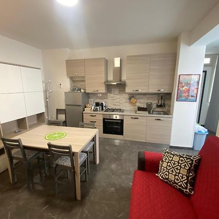 Little House Apartment Reggio di Calabria Ngoại thất bức ảnh